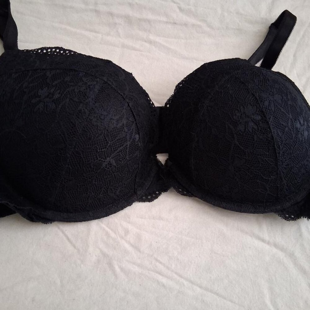 Torrid Curve brand bra, size 42C, black lace